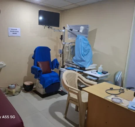 OPHTHALMOLOGIST ROOM